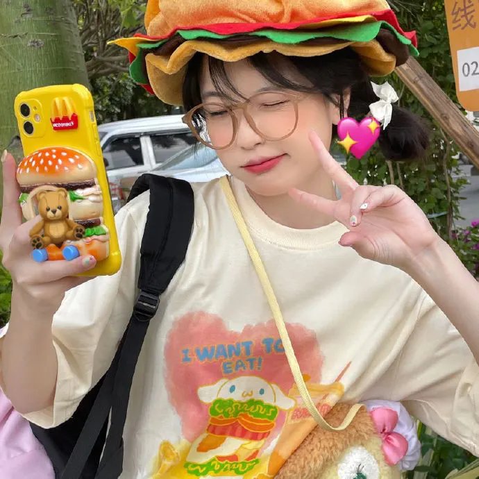 校服的裙摆